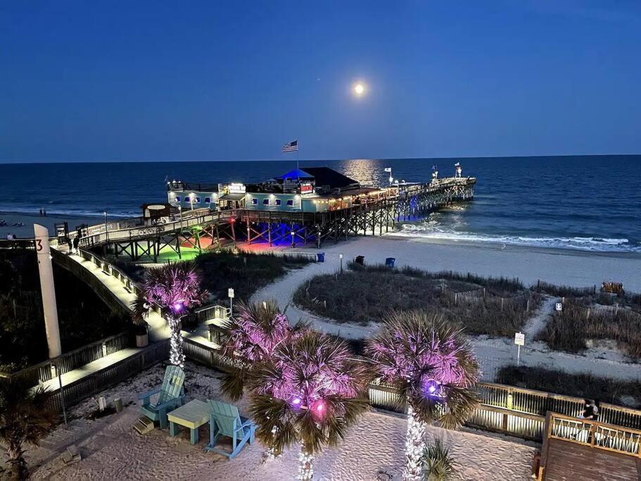 Coastal Escape Penthouse With Ocean Views Lägenhet Myrtle Beach Exteriör bild