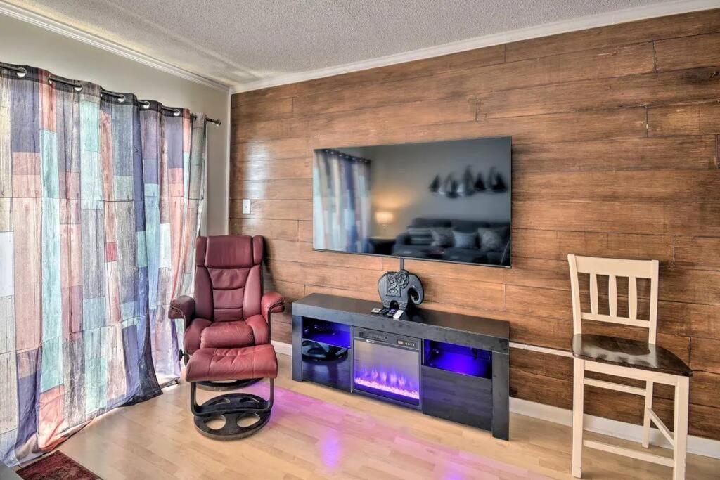 Coastal Escape Penthouse With Ocean Views Lägenhet Myrtle Beach Exteriör bild